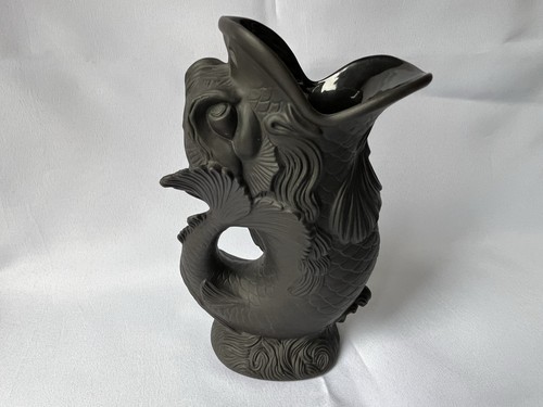 Wedgwood black basalt - black,
