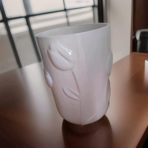 Decorative ligh pink glass pot - pink,