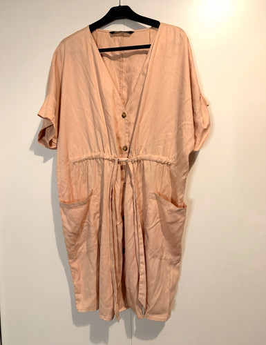 Zara size pink neck button - m,