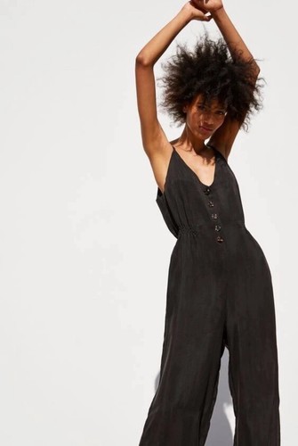 Zara black neck button - zara,