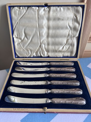 Boxed set antique - of,