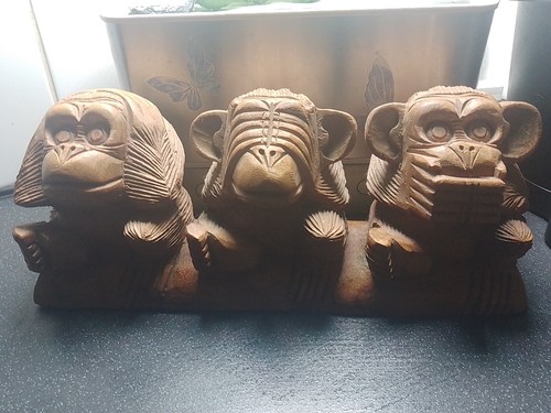 Three wise monkeys - three,