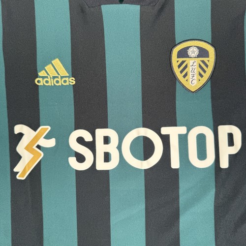 Leeds united football - leeds,