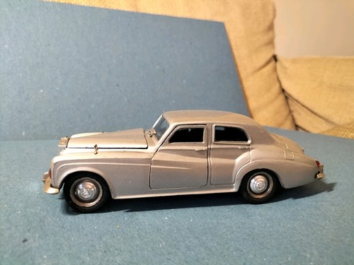Rolls royce silver clood - rolls,
