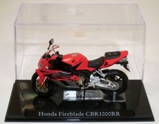 Honda Fireblade CBR1000RR 1:24