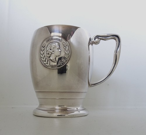 Elizabeth coronation mug by - ii,