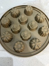 Pampered Chef Silicone Floral