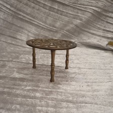 Table Design Trivet/Doll House