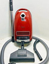 MIELE C3 COMPLETE CAT & DOG   VACUUM CLEANER    VERY GOOD CLEAN CONDITION