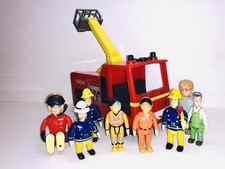 Fireman Sam Bundle Of Figures And Vehicle Fire Engine