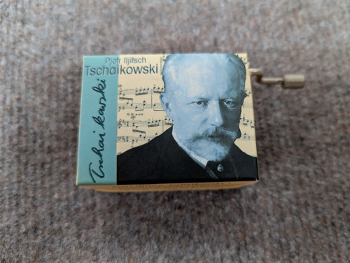 Music box swan - box, lake