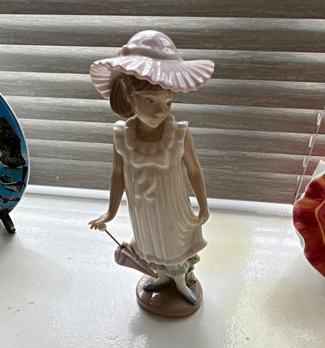 Nao porcelain girl - nao,