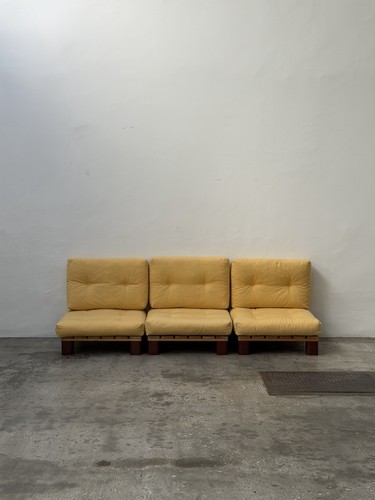 Modular low seating elements - modular,