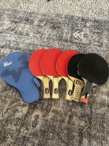 Lot table tennis paddles and - table,
