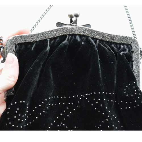 Antique 1920s black velvet - 1920s,