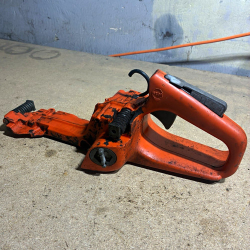 Husqvarna 350 chainsaw - chainsaw, rear