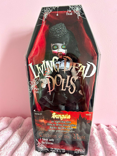 Mezco living dead - living, dolls