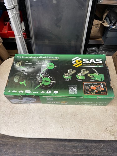Caravan sas green - hitch, lock