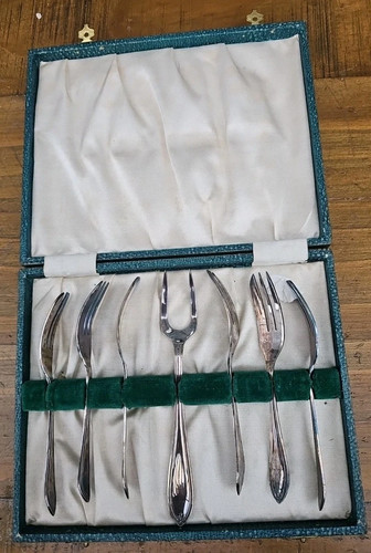 Vintage art deco - style, silver
