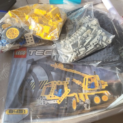 Lego technic pneumatic crane - lego,