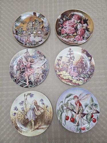 Wedgwood plates 2 x - 4,