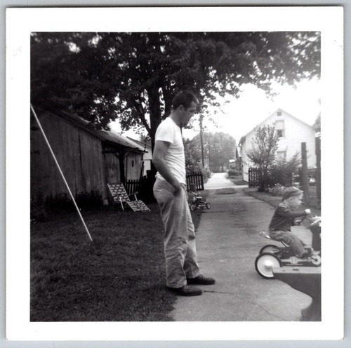 Vtg snapshot man standing - b&w,