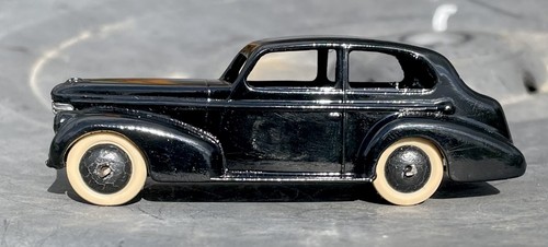 Dinky toy pre - toy, oldsmobile