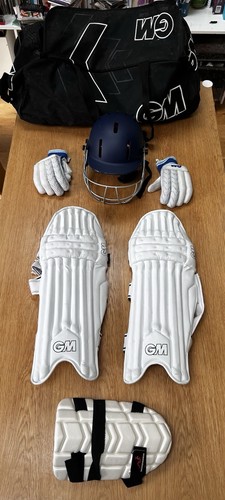 Cricket set including helmet - set,