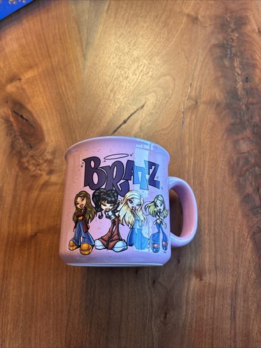 Bratz pink ceramic camper mug - pink,