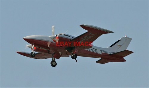 Photo eglt cessna310r air - g-eglt,