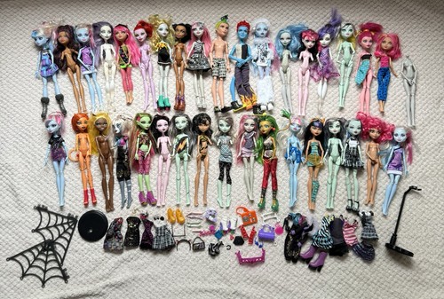 Large monster high bundle - monster,