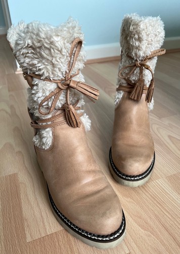 Warm tan beige lowlander - warm,, tan/beige,
