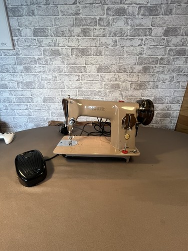 Vintage singer electric - electric, sewing