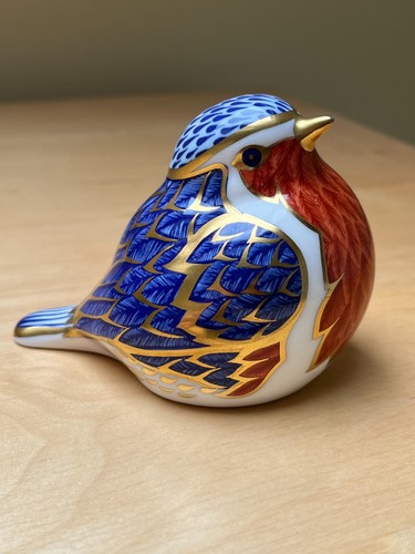 Royal crown derby robin - crown,