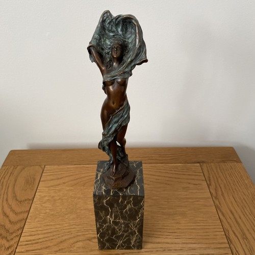 Art deco bronze beautiful - ,