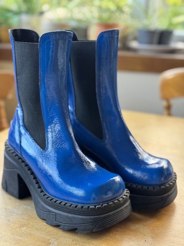 Stunning never been - , worn