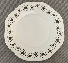 Yankee Candle Octagonal Shade Plate With Cut-out Heart Shapes White Ceramic Exc
