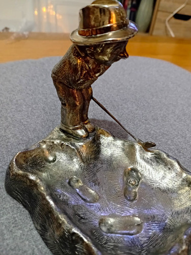 Metal novelty ashtray - metal,