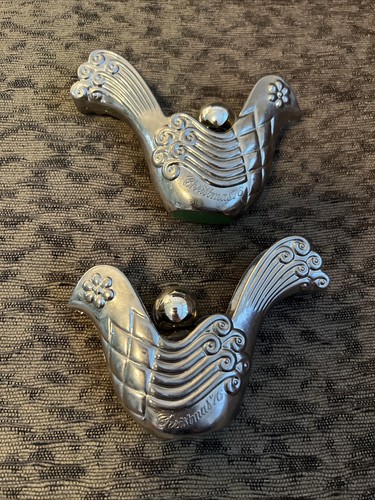 Avon christmas 1976 metal dove - avon,
