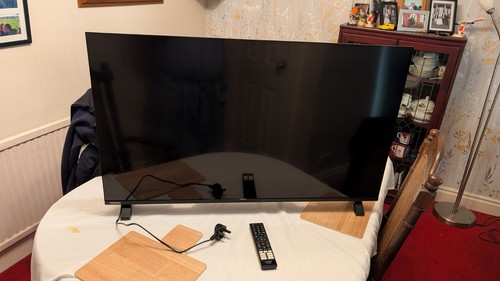 Brand new samsung inch 4k - new, 43