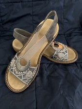 reiker womans sandals size 40