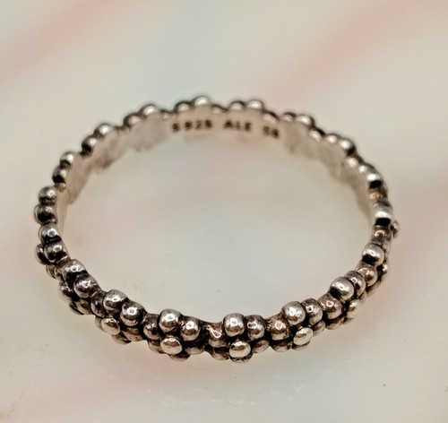 Pandora ring daisies - of,