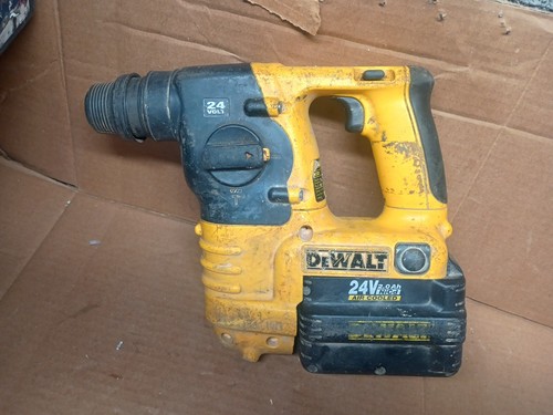 Dewalt dc222 24v - dc222, with