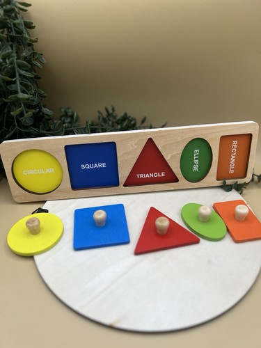Wooden shape sorting - (read),