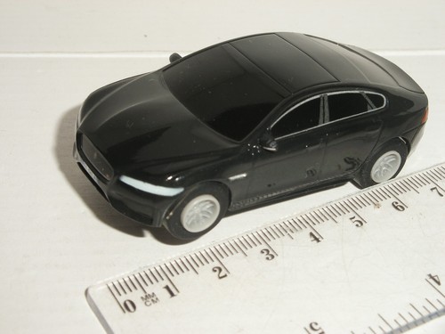 Micro scalextric jaguar - 9v,
