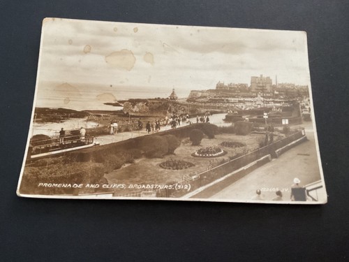 Broadstairs promenade and