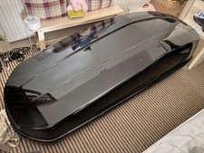 Roof box