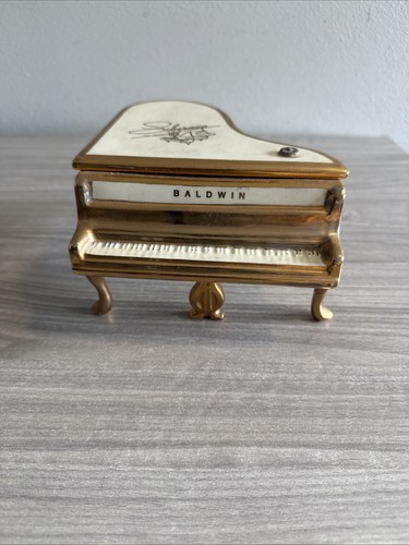 Vintage liberace porcelain - liberace,