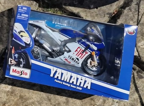 Maisto yamaha racing team - racing,