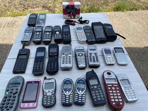 Retro mobile phones - ,